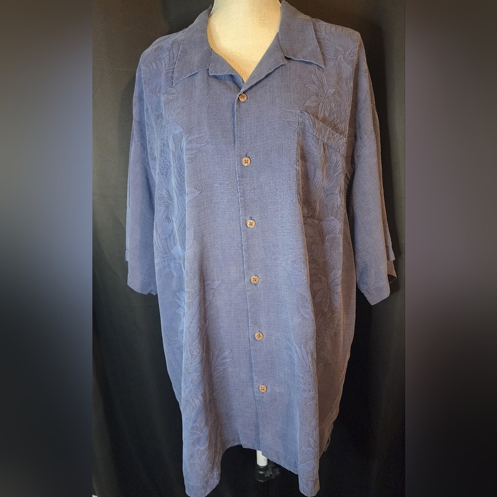 Tommy Bahama 2X Blue Floral Design Button Up Dress Shirt